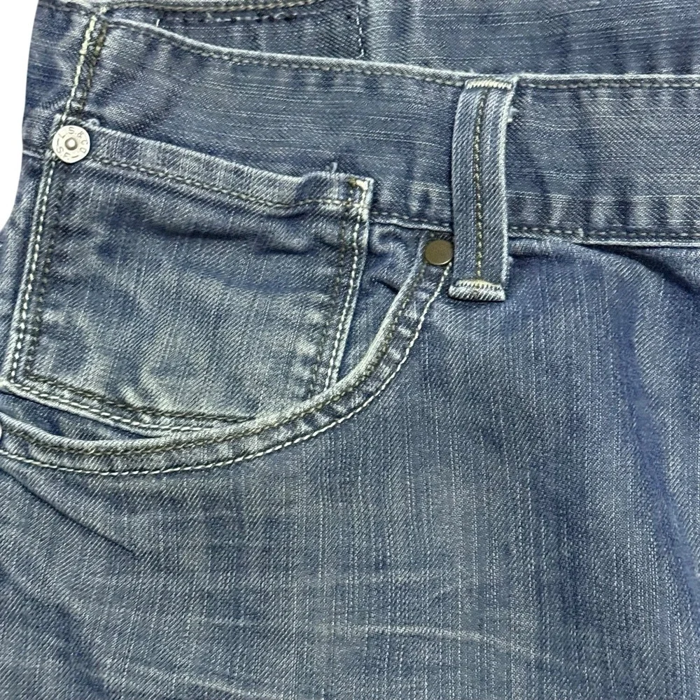 Levi's 514 Men's 38x32 Distressed Blue Denim Slim Straight Worn Fade Button-Flap